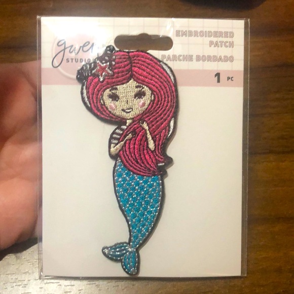 Mermaid Embroidered Iron On Patch - Picture 1 of 1